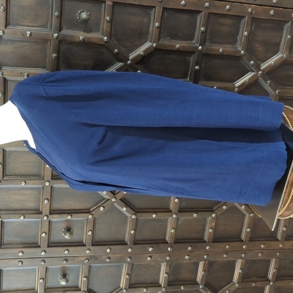 Two-piece size blue L tall cardigan and tank set in blue, button up long sleeve - Picture 4 of 5